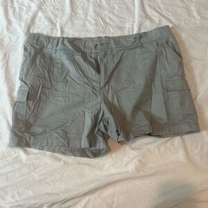 Lee Women's Light Gray Cargo Shorts